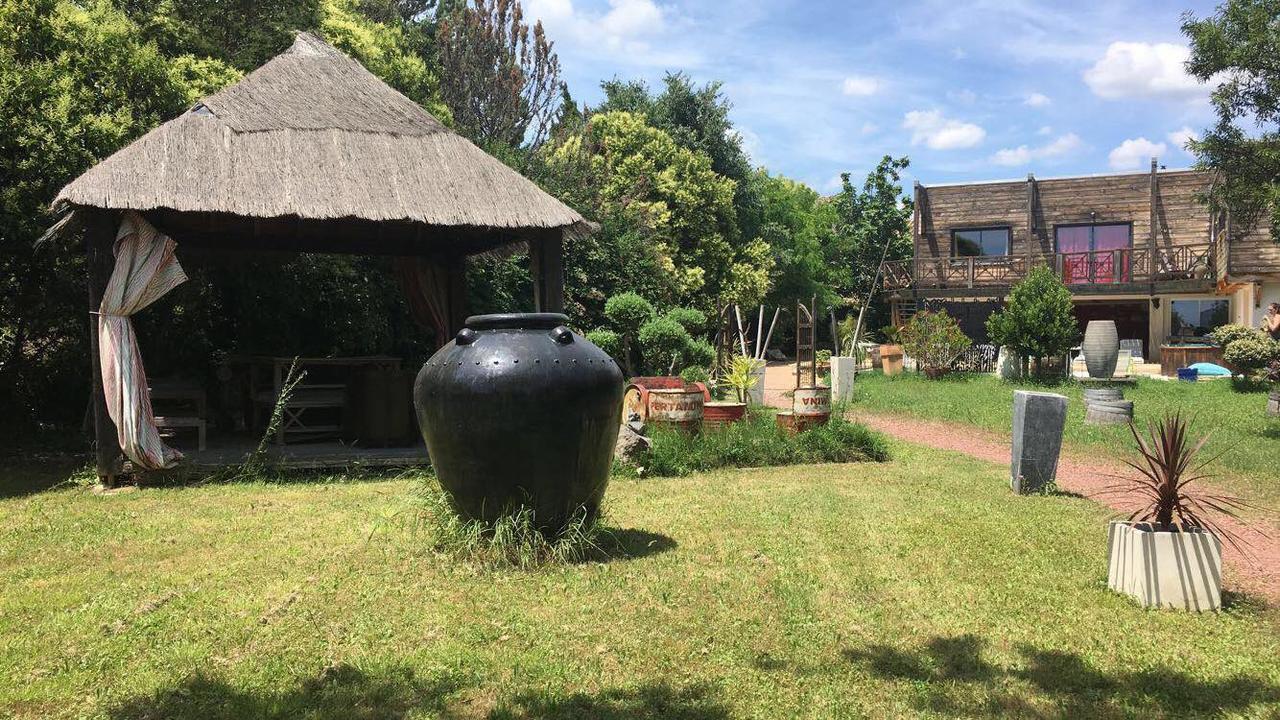 Bed and Breakfast Esprit D'Ailleurs Baillargues Exterior foto